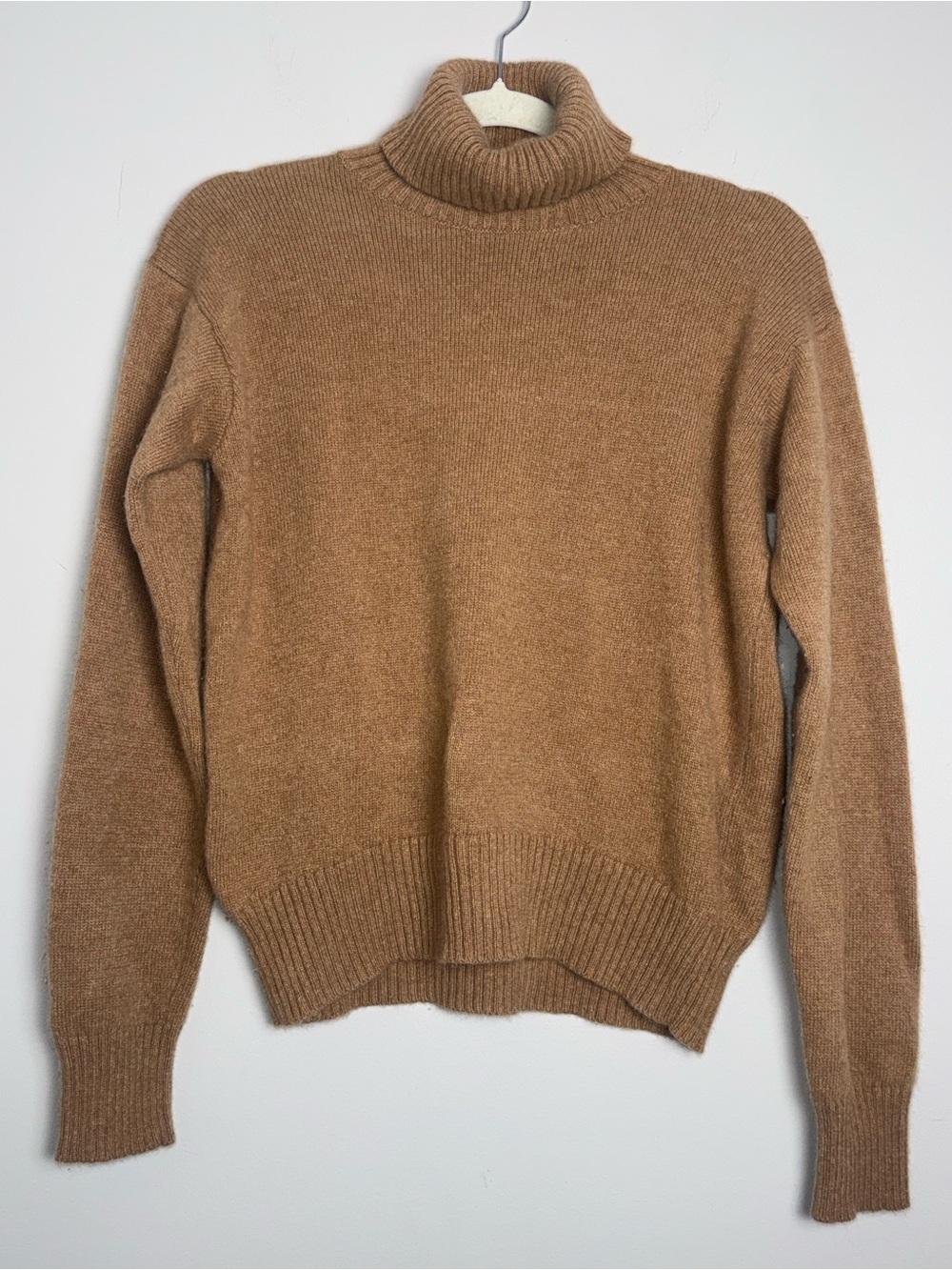AYR Women’s XS Hygge Camel Brown 100% Cashmere Turtleneck Sweater EUC